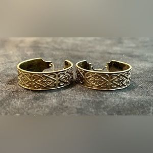 Celtic Knot Etched Pattern Hoop Earrings